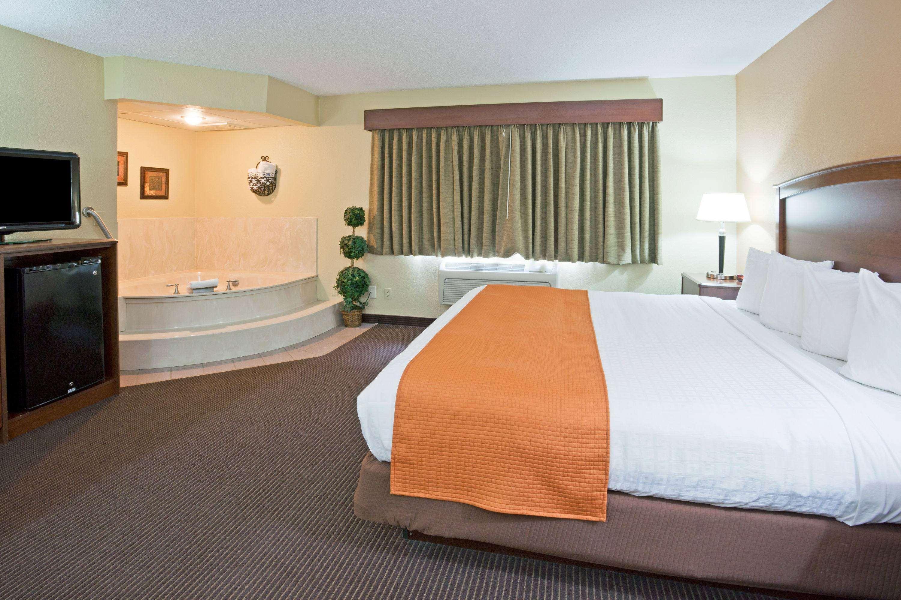 Americinn By Wyndham Fargo West Acres Dış mekan fotoğraf